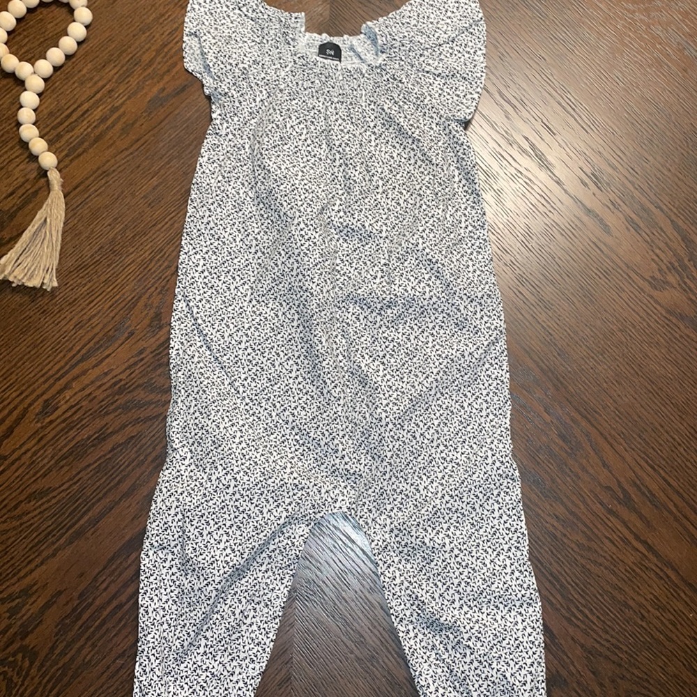 Something Navy Black White Floral Jumpsuit NWOT Girls Size 18 Months